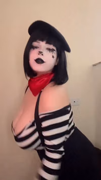 2025-12-09 04_36 duumafake Eu sei que vocÃª jÃ¡ me viu em algum lugar... ð IzOOBVkaUoX25UdE_1.mp4