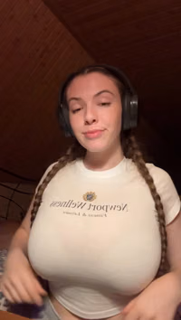jazminesingingspams - DNU1y1zN1wu.mp4
