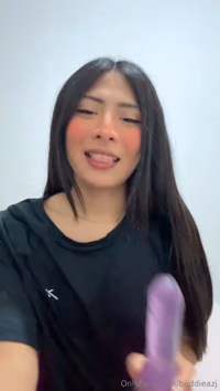 Baddieazj aka baddieazj - 02-07-2026 OnlyFans Video - Quieren ver como me met mi juguetito - XXX shemale video available for online viewing on X-tg.mp4