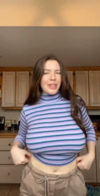 Lol i mean a few friends are fine jazminesinging.mp4