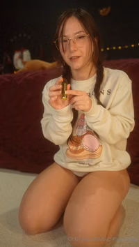 bigtittygothegg 04m37s finger & vibrator rubbing.mp4
