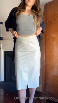 latexnchill-22-05-2021-2115940699-Scroll for video. I had a go at my first latex crafting yesterday evening  The results are.mp4