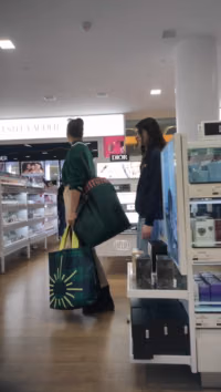 Asian_Perfume_4k.mp4