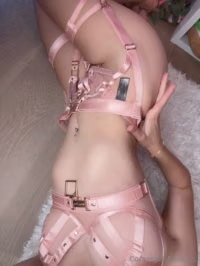 Strapped lingerie and nightgown dessy