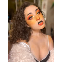 Leo Season Selfie