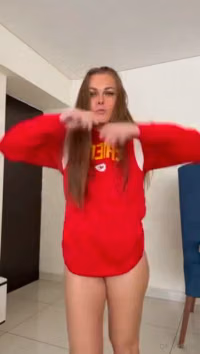 wH6WWmmnluZSkY1V.mp4