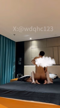 2024.9.20 极品人妻背着老公，穿着华伦天奴，我的攻速确实增加了，第二炮.mov