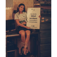 Ensaio-Fotografico-Sensual-Modelo-Eduarda-Bottoni-CSI-Desk-19.jpg