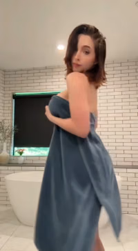 shower bri 2.mp4
