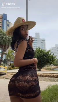 sofiavalentina938 tiktok | gezzu