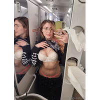Luxlo plane Selfies