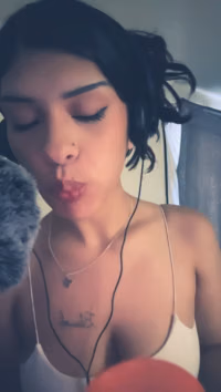 Y ASMR - 030 - ASMR| Eating Grapes ð.mp4