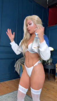 Lisa_Mancini_Dagger_Lingerie