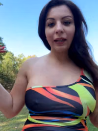Alinaangel_2025-10-04_21-21-08_042.mp4