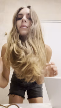 [2025-02-13] 6c8d1b94-ad3b-4610-b1ca-1e9064a2bdcc.mov