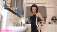 Laila-Banx - Im Bad nebenan.mp4