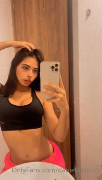 danielaantury_00016.mp4