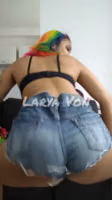 laryavon-2020-01-15-126579319-A butt shake.mp4