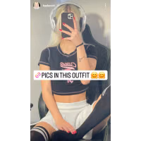 Kayla Void feet