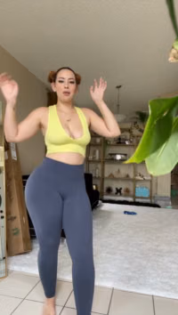 video_keeper_woesenpai69__I love how yâall support my mom bod .mp4