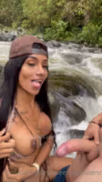 2021-03-02_sweetlaurasaenz_2044940330.mp4