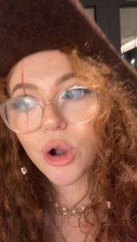 Im passing the phone to  [7430192509470461216].mp4