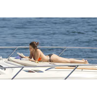Selena Gomez (8).jpg