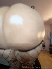 Post oiled up booty clapping to save your soul by bunnygirl_emma from OnlyFans Coomer.mp4