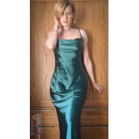 belle-lou-30-10-2021-2261066090-Damn, that's a real pretty dress  Might be a challenge to find the right shoes to go with .jpg