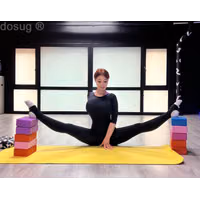 splits black 1.jpeg