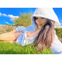 Belle_Delphine_Naked_In_The_Garden_Onlyfans_Set_Leaked-HAQMGN.jpg