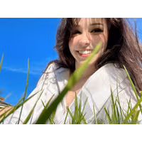 Belle_Delphine_Naked_In_The_Garden_Onlyfans_Set_Leaked-HRHZTM.jpg