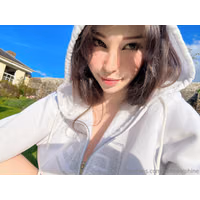 Belle_Delphine_Naked_In_The_Garden_Onlyfans_Set_Leaked-OEHESW.jpg