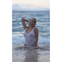 nickykittyxx-2021-11-09-2270095212-Would you come play with me in the ocean.jpg