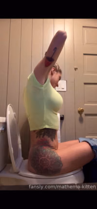 MK_Pee_45.mov