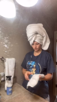 2020-05-19 - the mirror be acting up.mp4