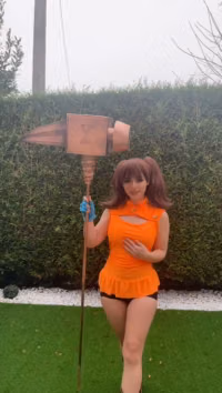 Diane a pas froid cest le froid qui a diane dianecosplay TikTok.mp4