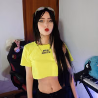 Nina Pessi - Cosplay e fotos antigas