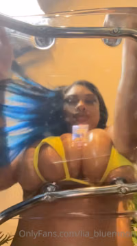 27da1d04-93f6-4ac4-9aa8-ad4add7066d3.mp4