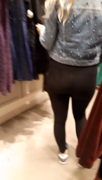 turkishcouple_2019.11.28_93898544_Emaar_Square_Mall_looking_for_sexy_min.mp4