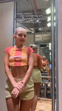 masstiktok_marleyhalo__we d g ie #fyp #fittingrooms.mp4
