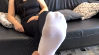 lunafeet-09-12-2020-1287497008-repost-footjob-after-the-gym-footjob-depois-da-academia.mp4