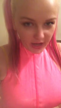 princess-jessika-08-02-2017-441922-new-pink-latex-dress-so-in-love.mp4
