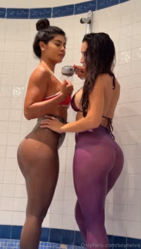 Neiva Mara & Freya Celeb - Wet Yoga Pants.mp4
