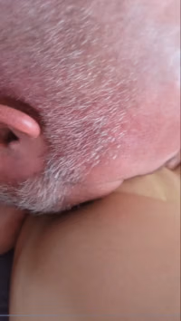 2022-12-10 - Un client me mange la chatte apres un massage sexy et une fellation en position 69.mp4