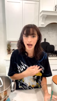 RYawpIoiBKCqbgAjUxBrl4DAUqiSph56.mp4