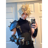 Cloud Strife Final Fantasy VII Femboy Cosplay by trxisxtanx