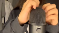 just - Mic Scratching #2 with and without a cover.mp4