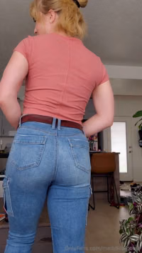 Post Busy weekend... spring cleaning sucks haha but here is my bu.. by meddleblooms from OnlyFans Coomer.mp4